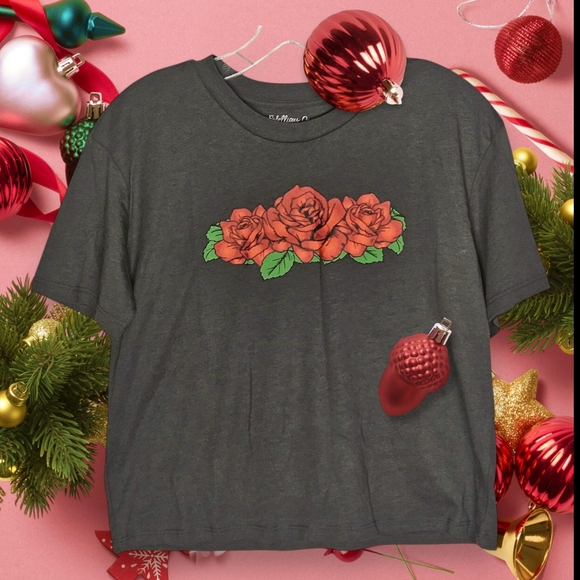 Rebellious One Dark Gray Graphic Red Roses 🌹 Cropped T-Shirt-Sz-S - Picture 2 of 10